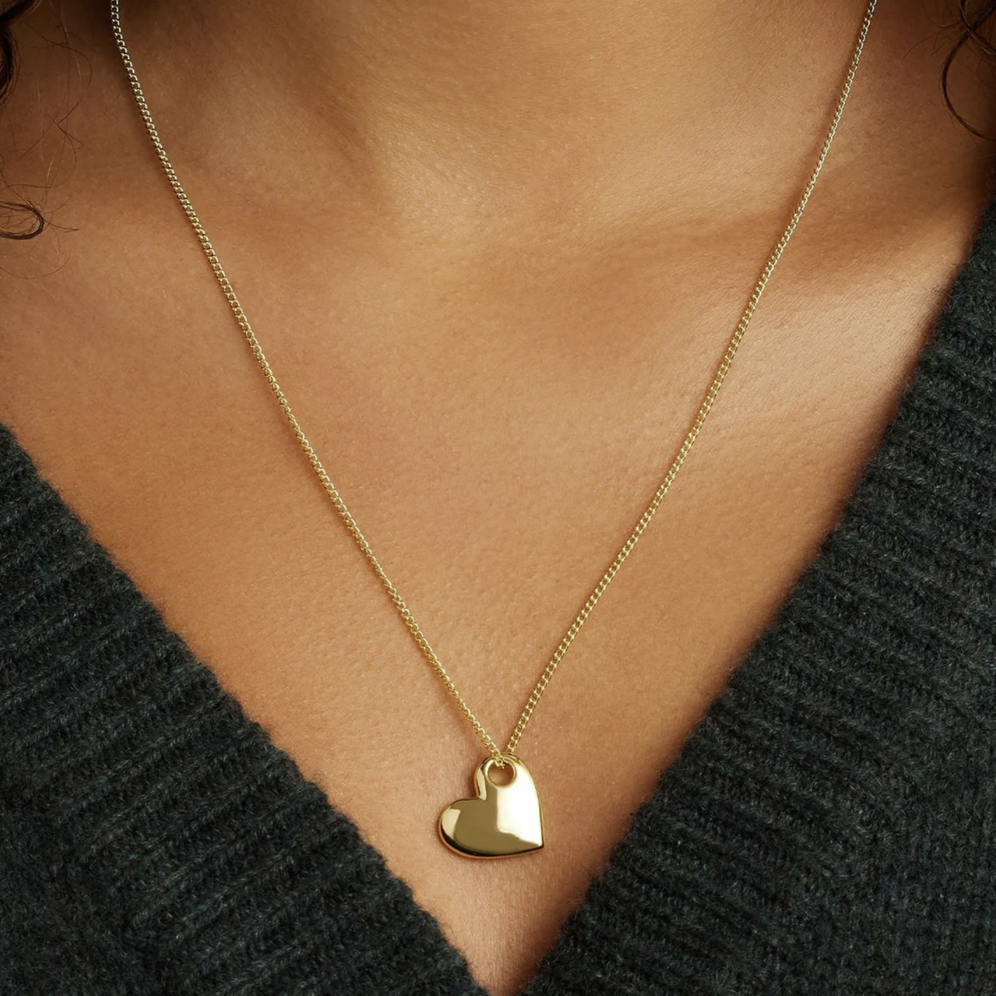 Lou Heart Pendant Necklace in Gold