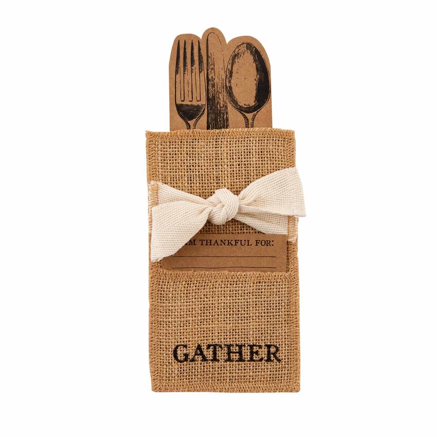 Gather round the table and give thanks. These set of six jute silverware pouches feature front pockets to hold personalizable "I AM THANKFUL FOR" kraft cards. It's the perfect topper to your holiday table.   Each pouch is designed to hold a fork, knife and spoon. Dimensions: 6" x 3 1/4"