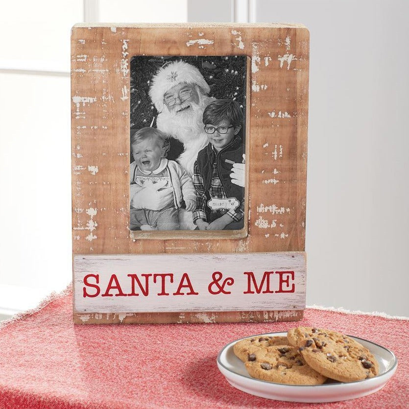 Capture the wonder of the holiday season with this painted wood block frame features printed sentiment and holds 4" x 6" photo. Fits 4" x 6" picture Overall size: 9" x 7"